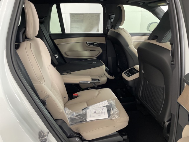 2026 Volvo XC90 AWD Plus photo 43