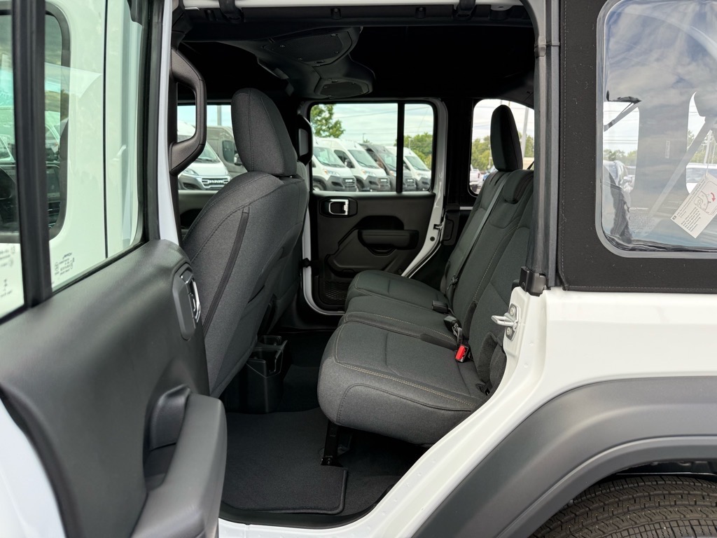 2025 Jeep Wrangler Sport photo 4