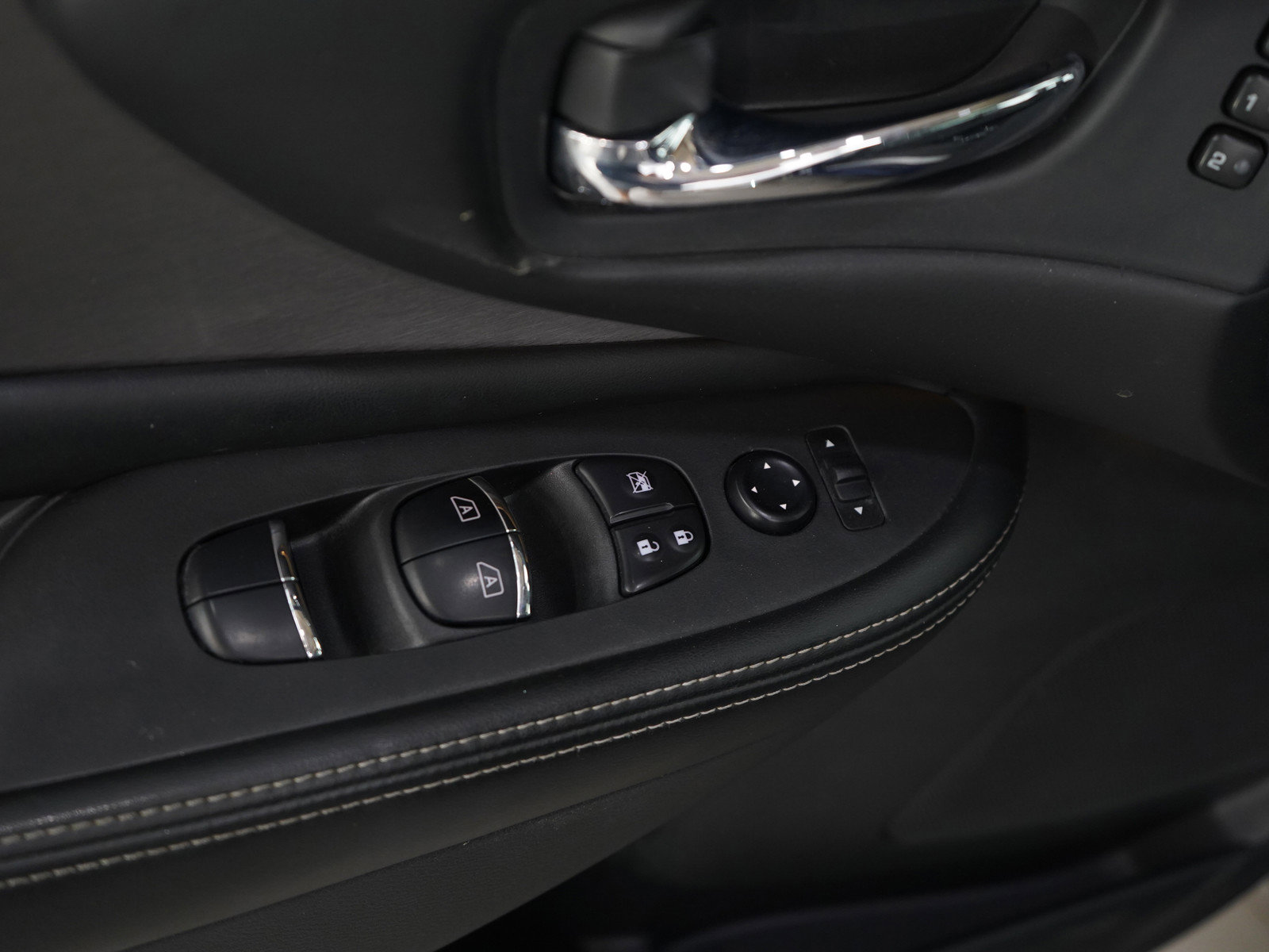 2020 Nissan Murano SL photo 17