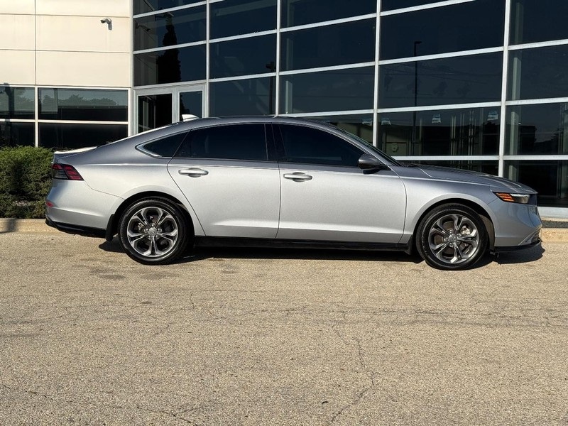 2023 Honda Accord Hybrid EX-L photo 2