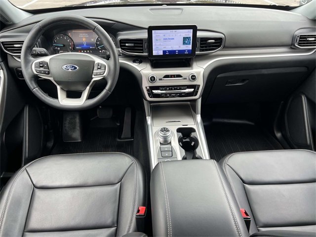 2023 Ford Explorer XLT photo 3