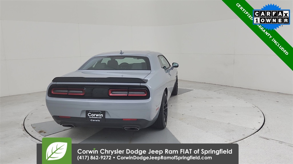 2022 Dodge Challenger R/T photo 12