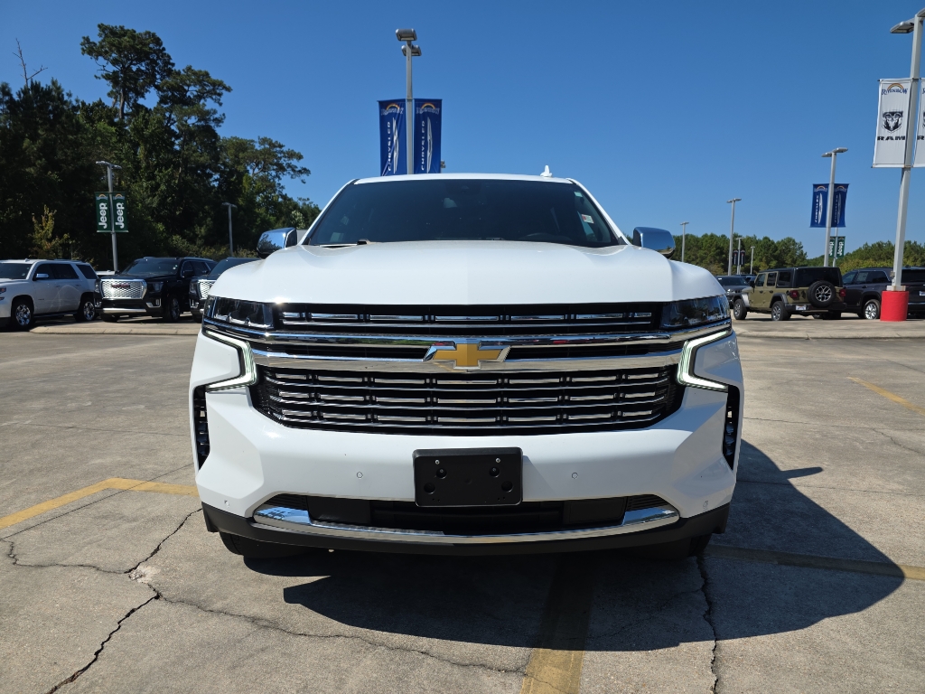 2023 Chevrolet Suburban 1500 Premier photo 2