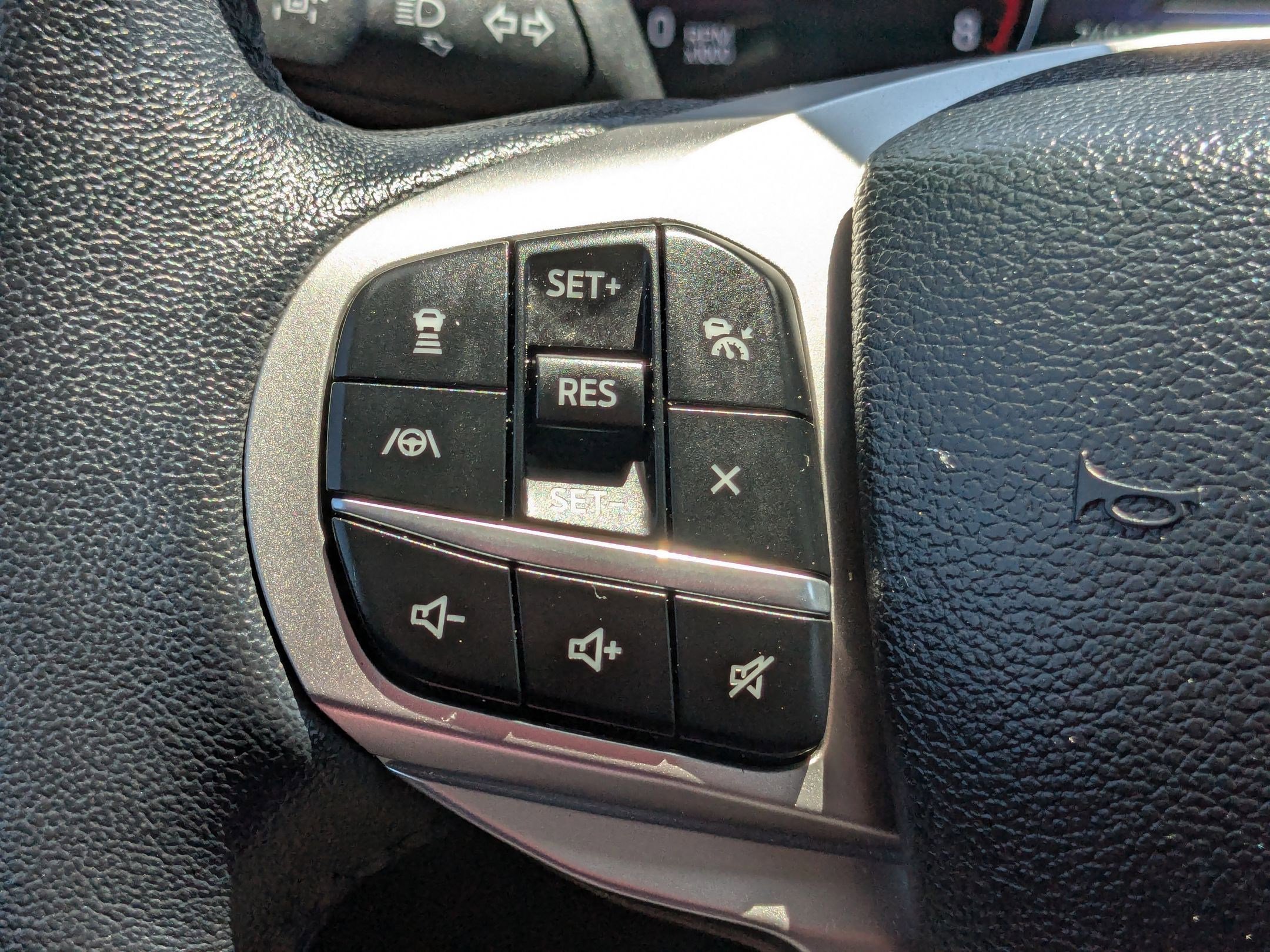 2024 Ford Explorer Limited photo 16