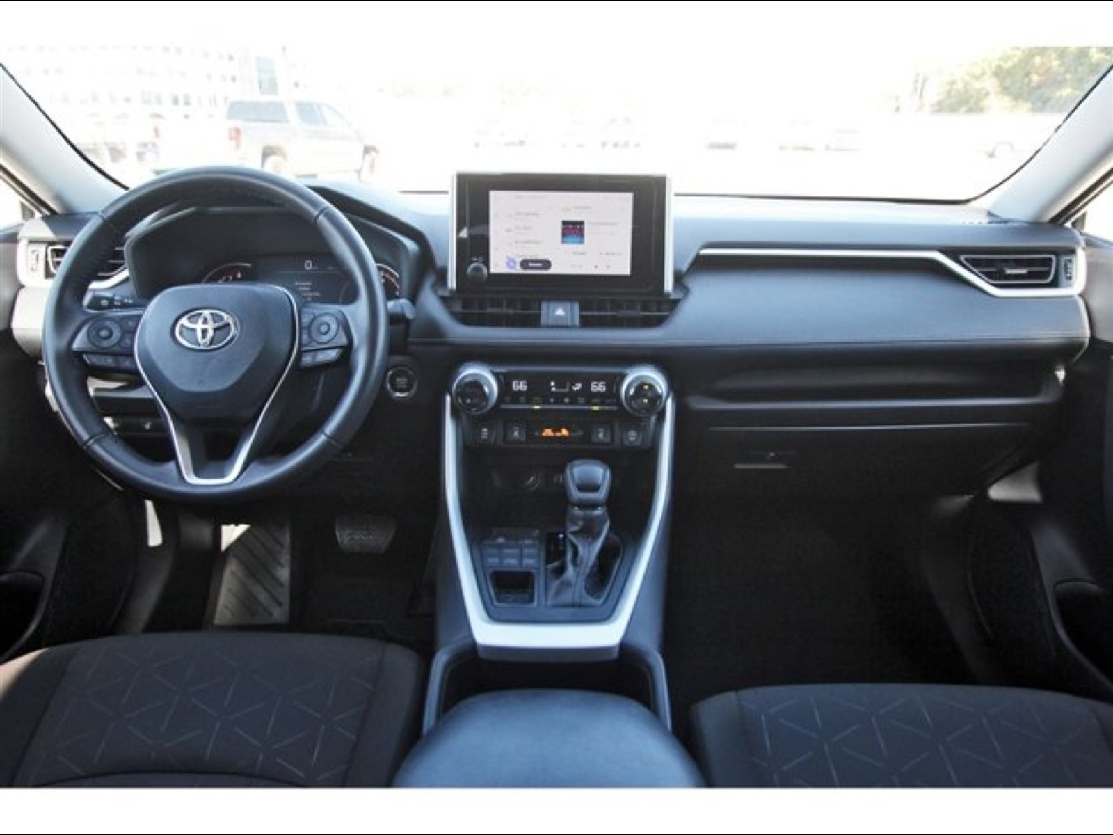 2024 Toyota RAV4 XLE - 10