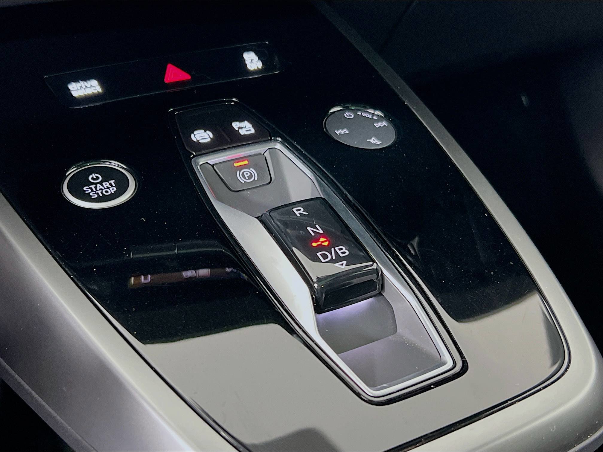 2024 Audi Q4 E-tron Sportback Premium photo 17