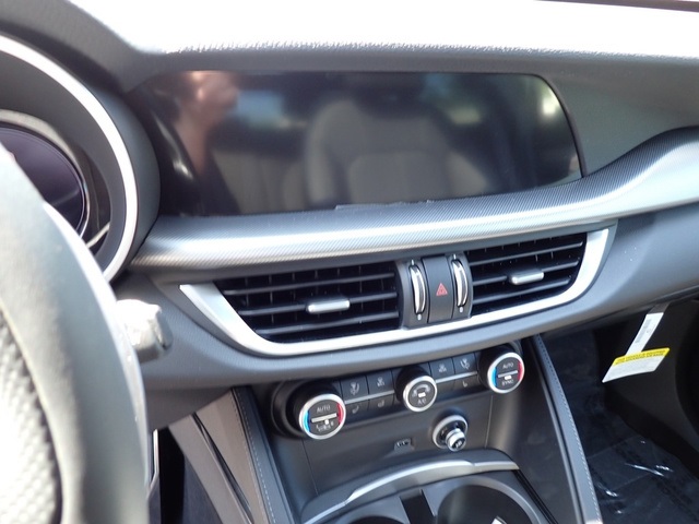 2025 Alfa Romeo Stelvio Sprint Base photo 15