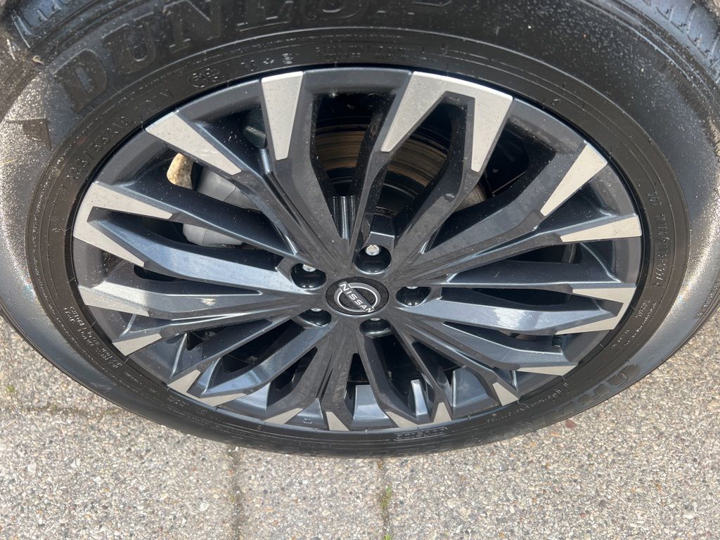 2024 Nissan Rogue Platinum photo 38
