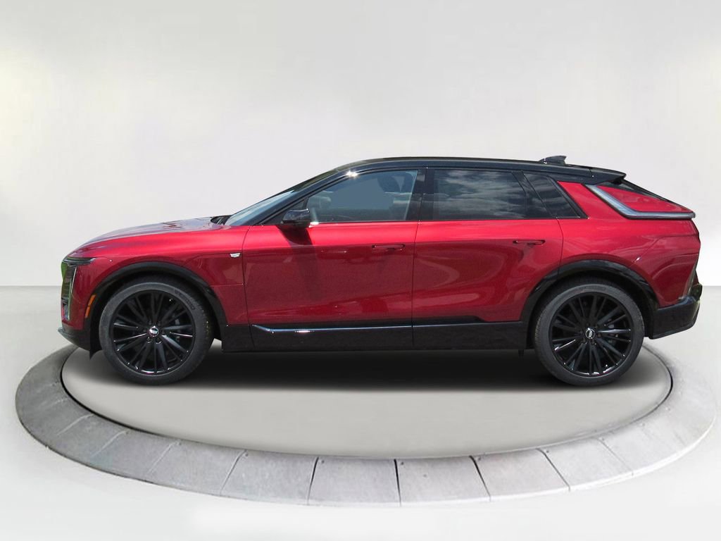 2025 Cadillac Lyriq Sport photo 2