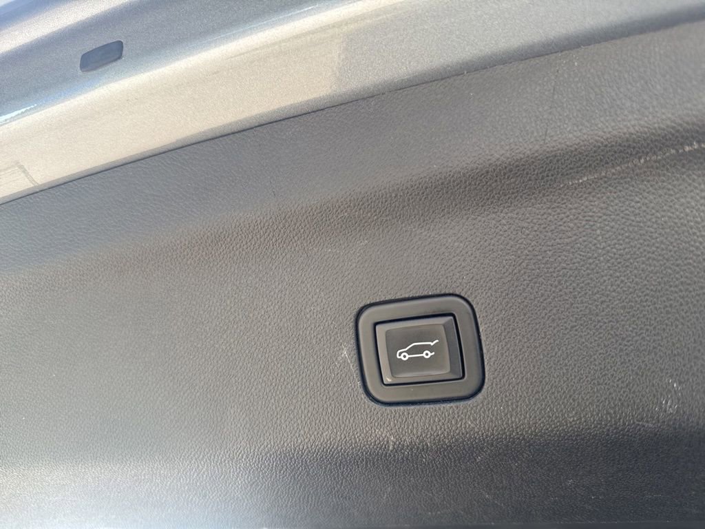 2023 Chevrolet Tahoe RST photo 13