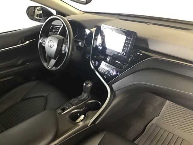 2023 Toyota Camry SE photo 21