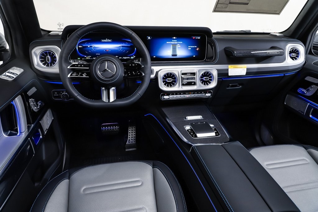 2025 Mercedes Benz G photo 5