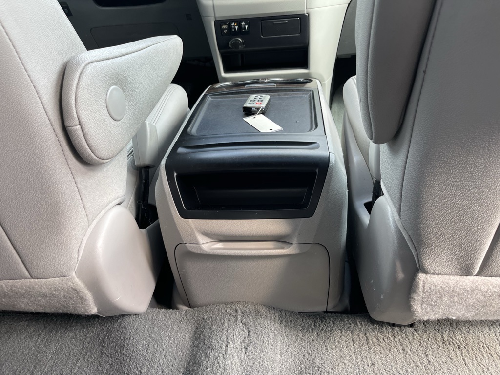 2017 Toyota Sienna XLE photo 33