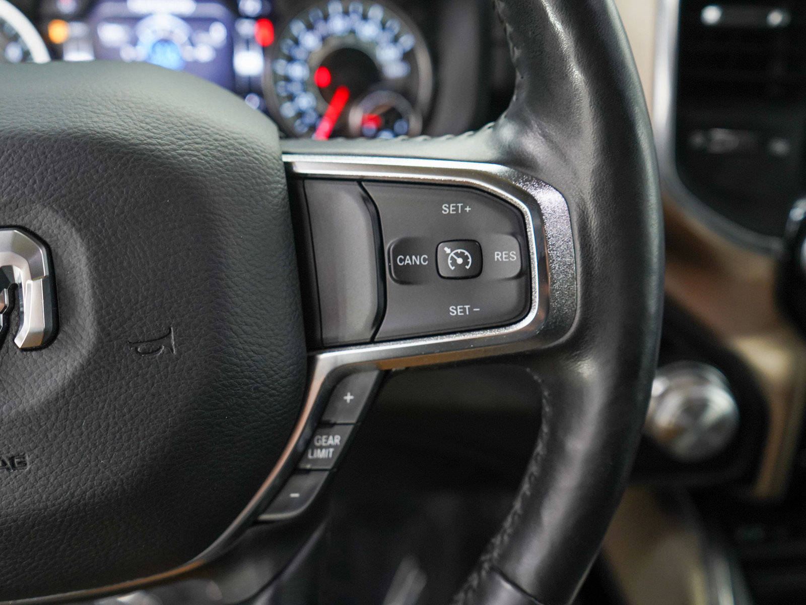 2019 Ram 1500 Laramie photo 23