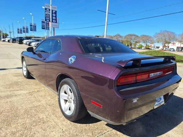 2012 Dodge Challenger SXT photo 3