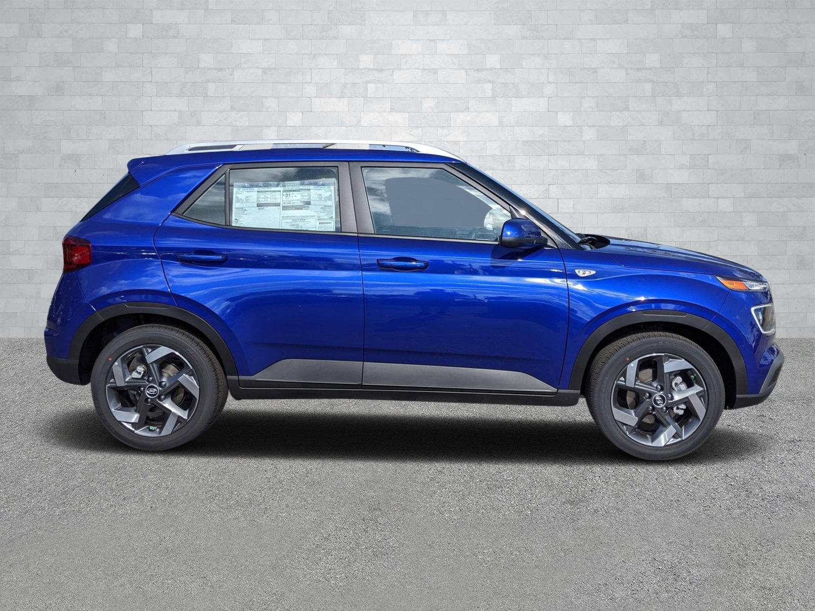 2025 Hyundai Venue SEL Limited photo 3