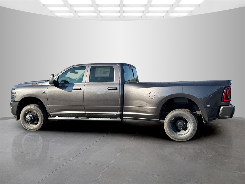 2026 Ram 3500 Tradesman photo 4