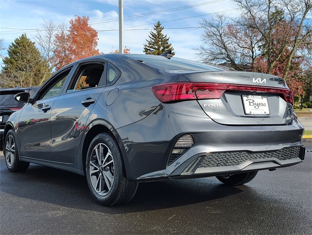 2024 Kia Forte LXS photo 3