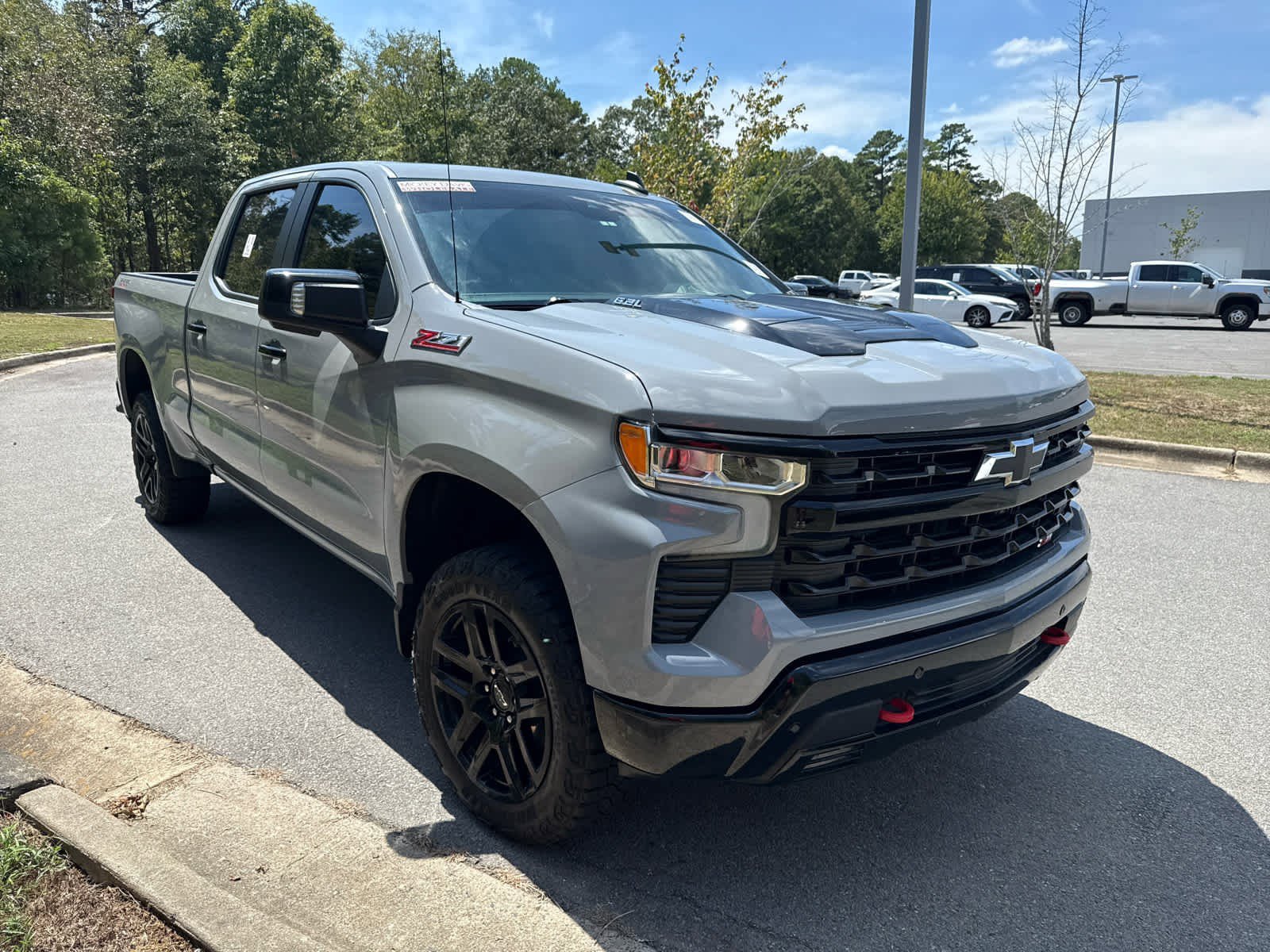 Used 2024 Chevrolet Silverado 1500 LT Trail Boss with VIN 3GCUDFEL1RG269225 for sale in Little Rock