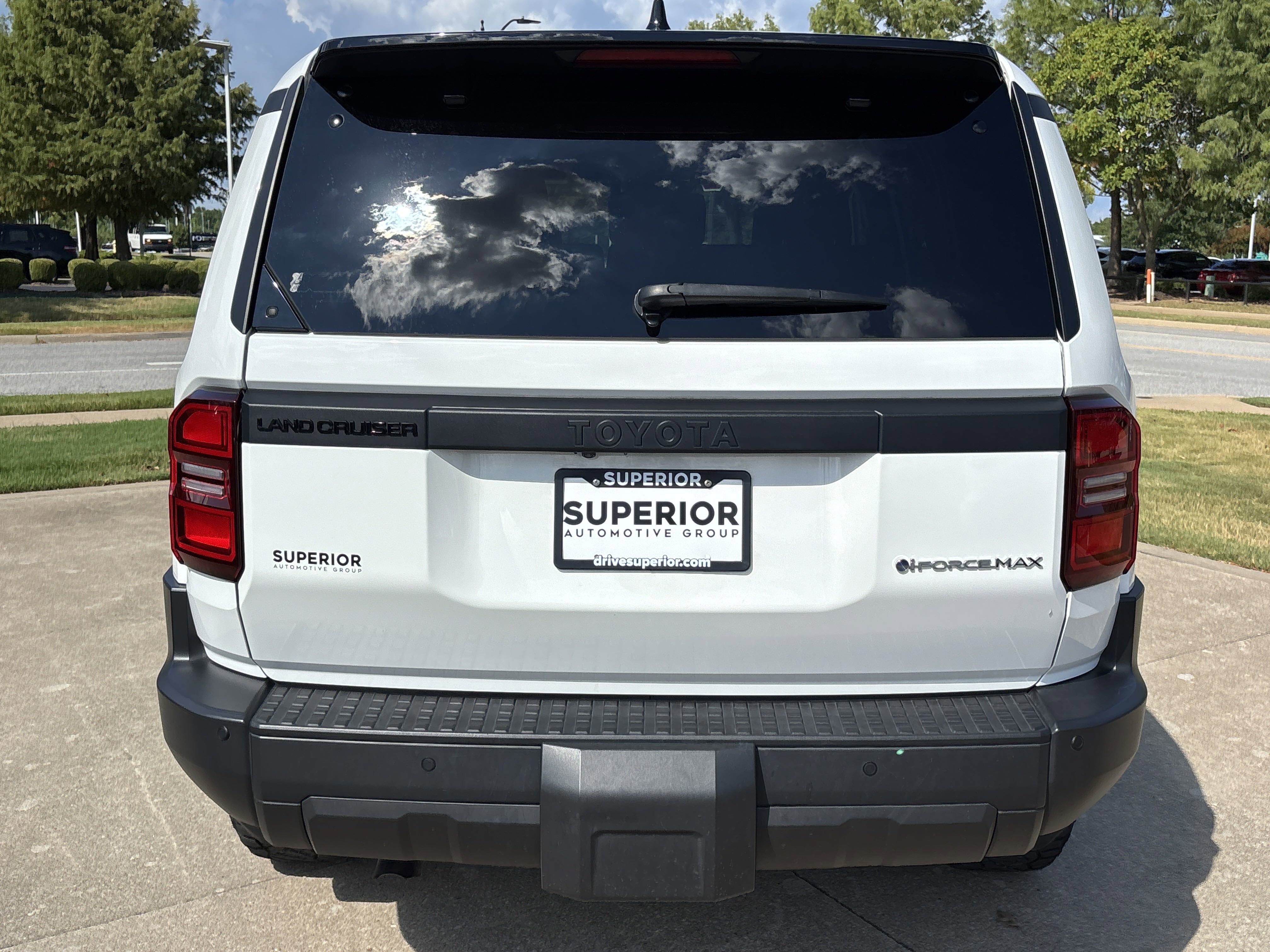 2024 Toyota Land Cruiser photo 2