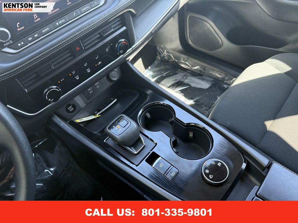 2024 Nissan Rogue S photo 23