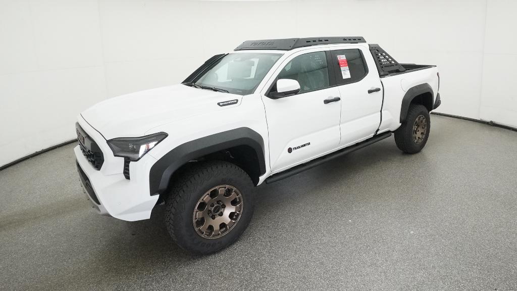2025 Toyota Tacoma Trailhunter's photo