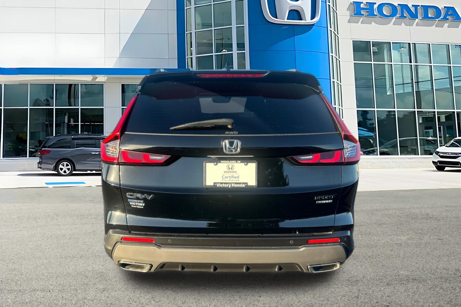 2023 Honda CR-V Hybrid Sport Touring photo 3