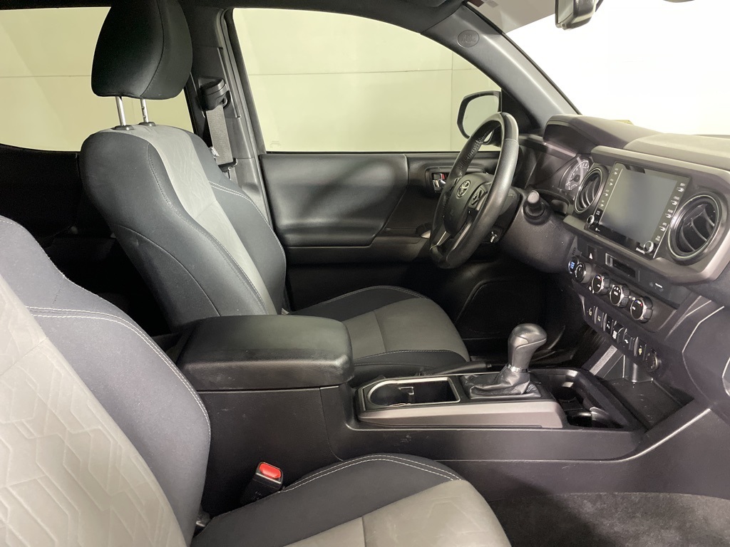 2021 Toyota Tacoma TRD Off-Road photo 12