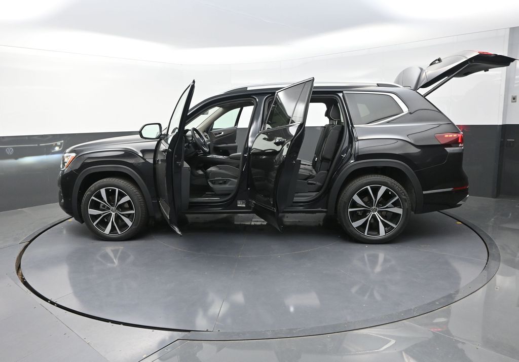 2025 Volkswagen Atlas SEL Premium R-Line photo 29
