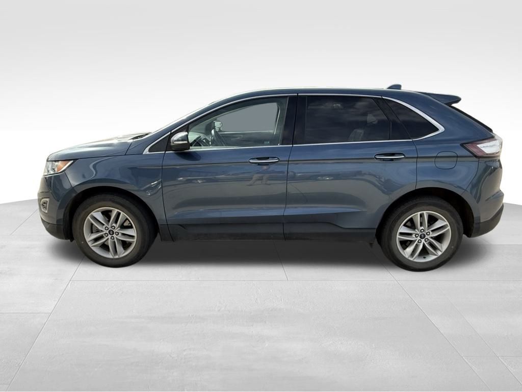 2018 Ford Edge Titanium photo 2