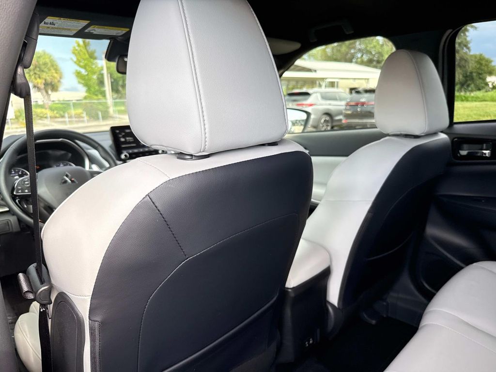 2025 Mitsubishi Eclipse Cross SEL photo 11