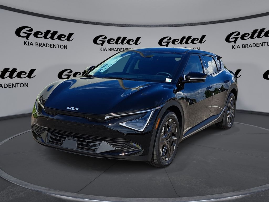 2025 Kia EV6 Light L/R's photo