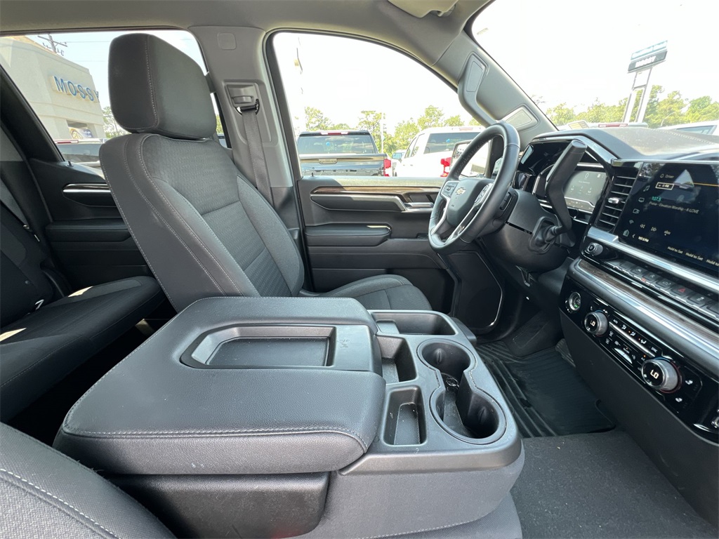 2023 Chevrolet Silverado 1500 LT photo 16