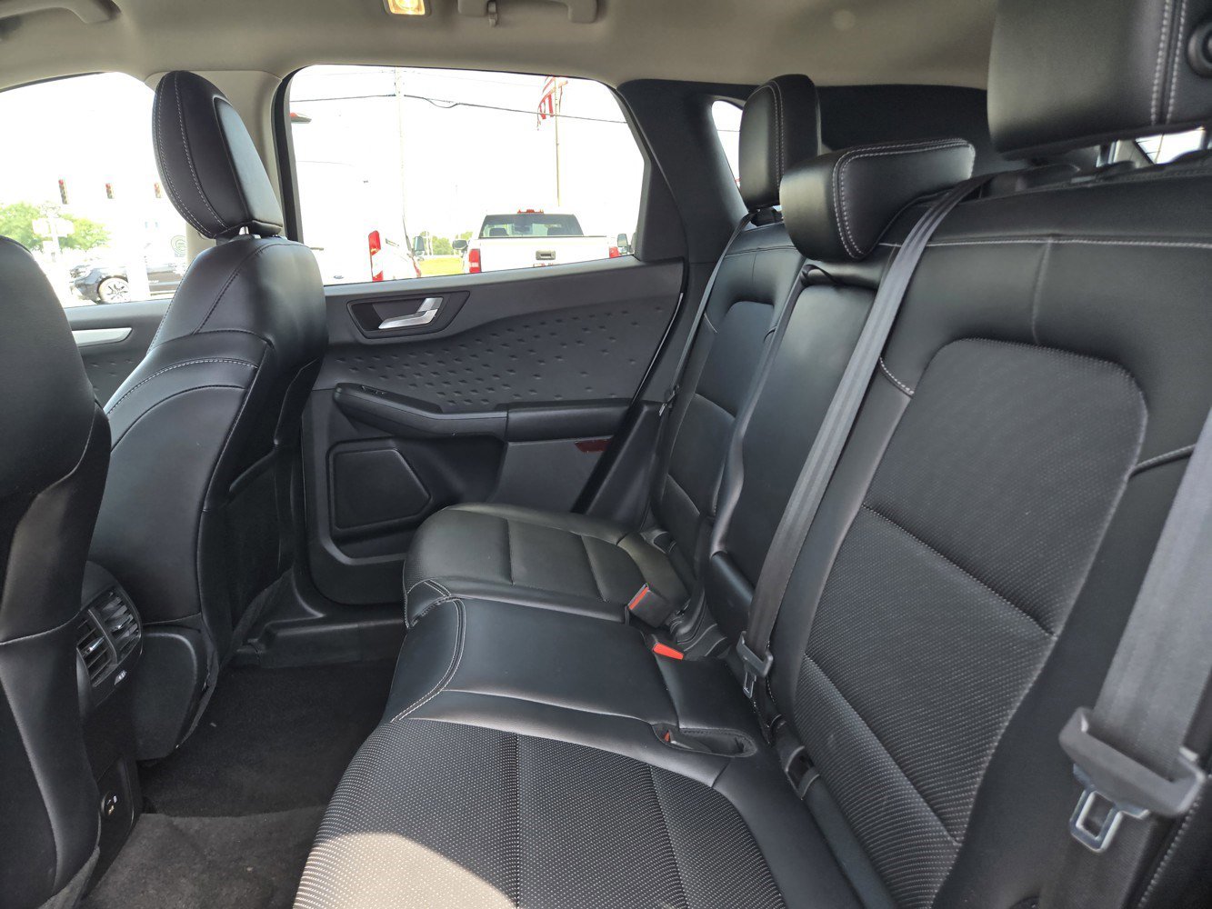 2020 Ford Escape SE Sport Hybrid photo 28