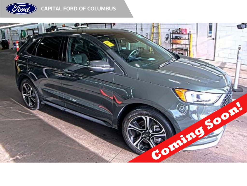 2022 Ford Edge ST's photo