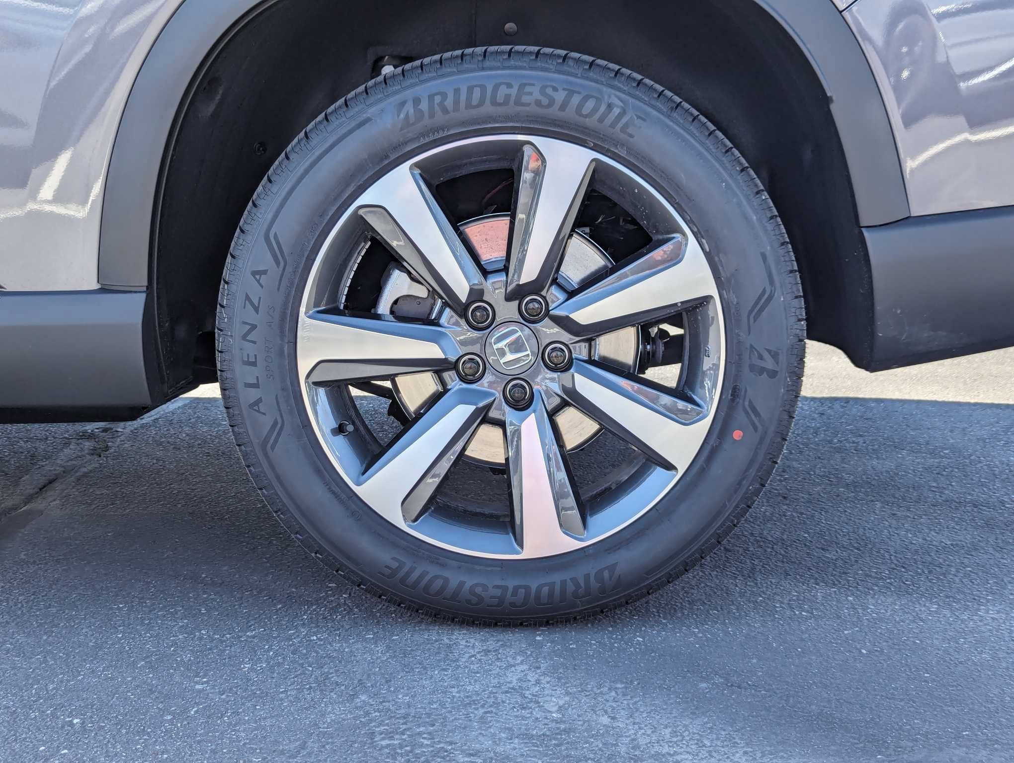 2025 Honda Pilot Elite photo 8