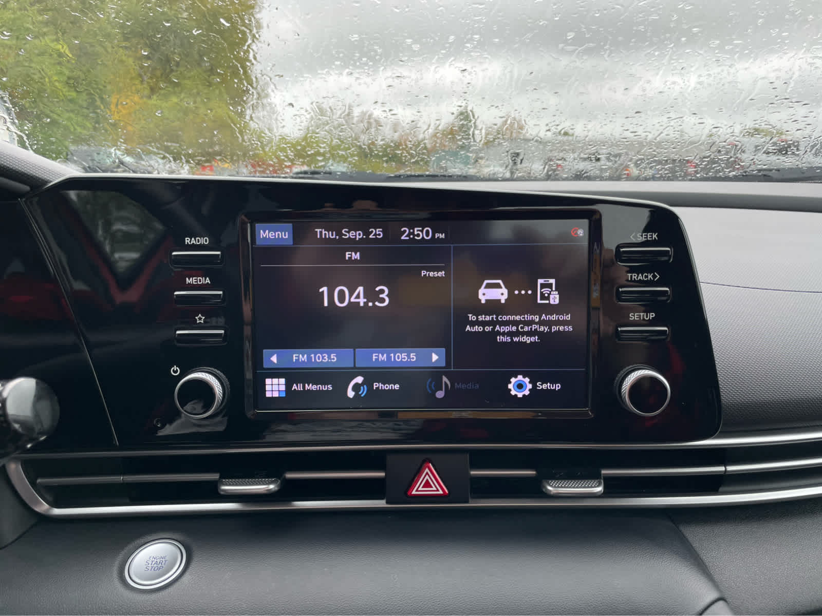 2022 Hyundai Elantra SEL Convenience photo 17