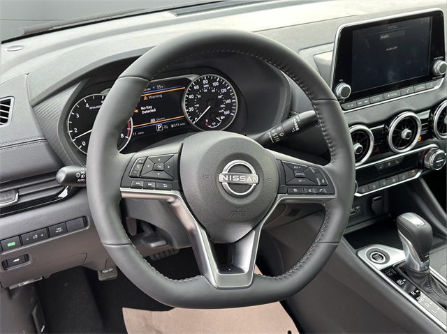 2025 Nissan Sentra SV photo 13