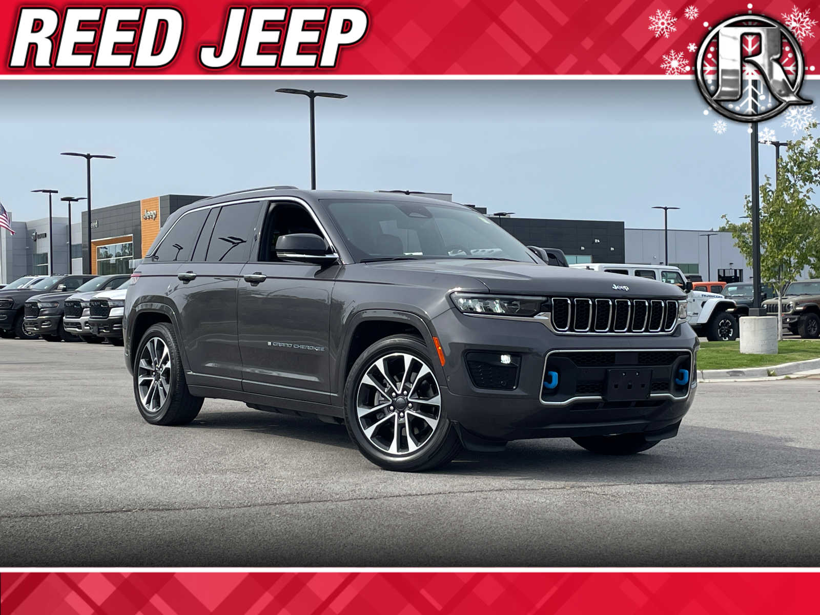 2023 Jeep Grand Cherokee Overland 4xe's photo