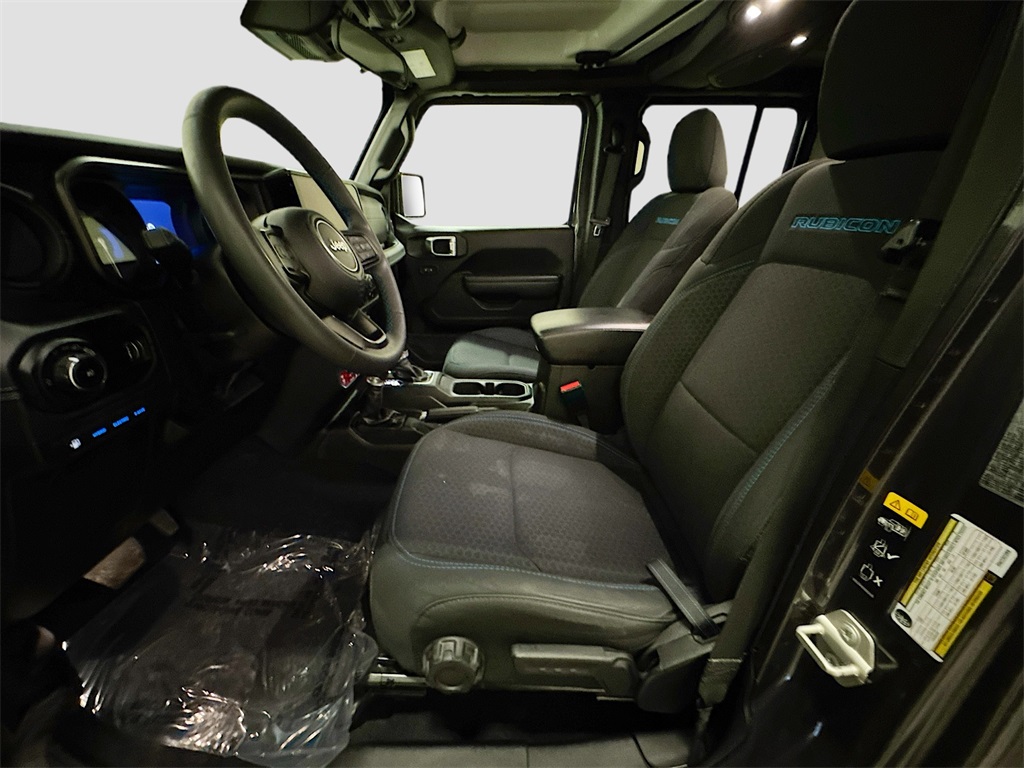 2024 Jeep Wrangler Rubicon 4xe photo 5