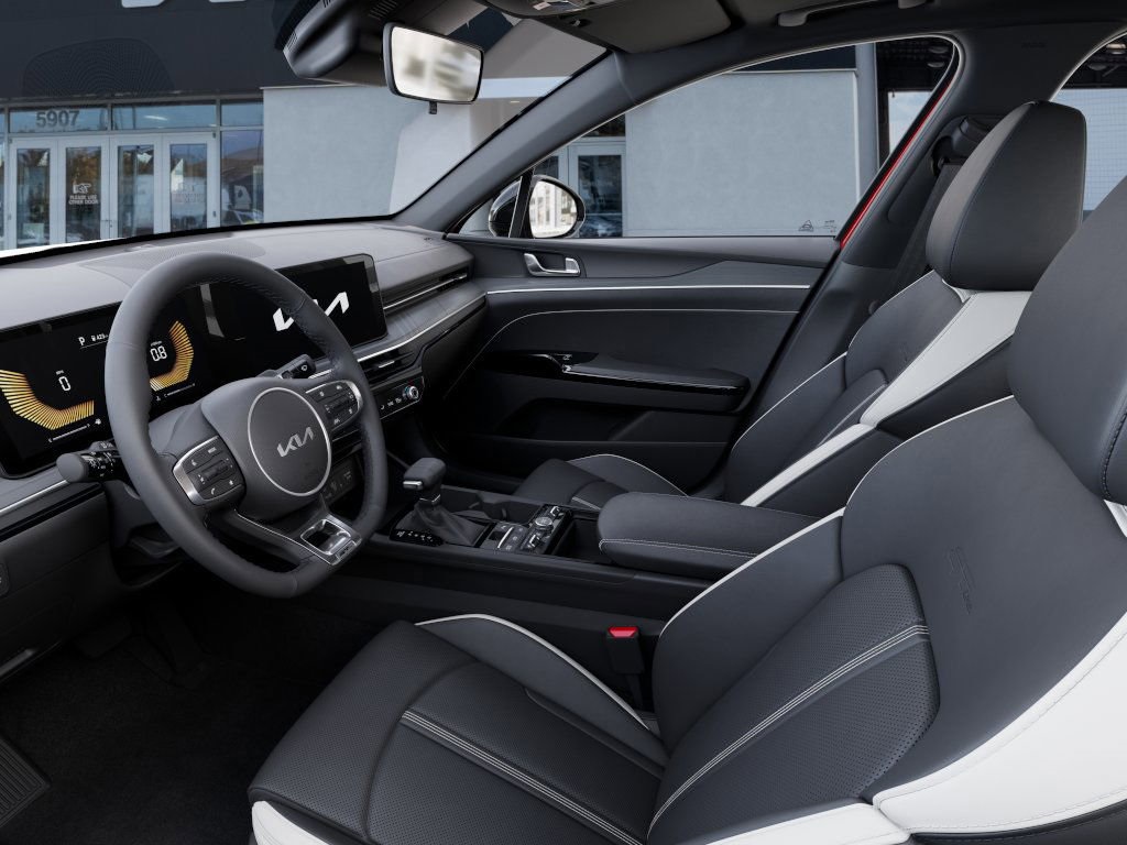 2025 Kia K5 GT-Line photo 17