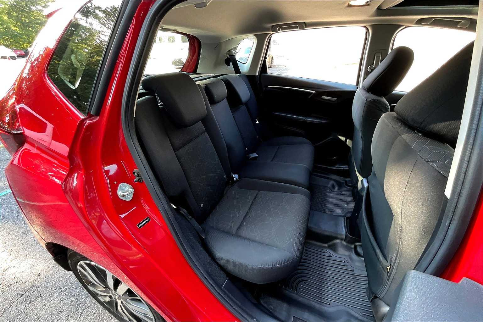 2015 Honda Fit EX photo 17