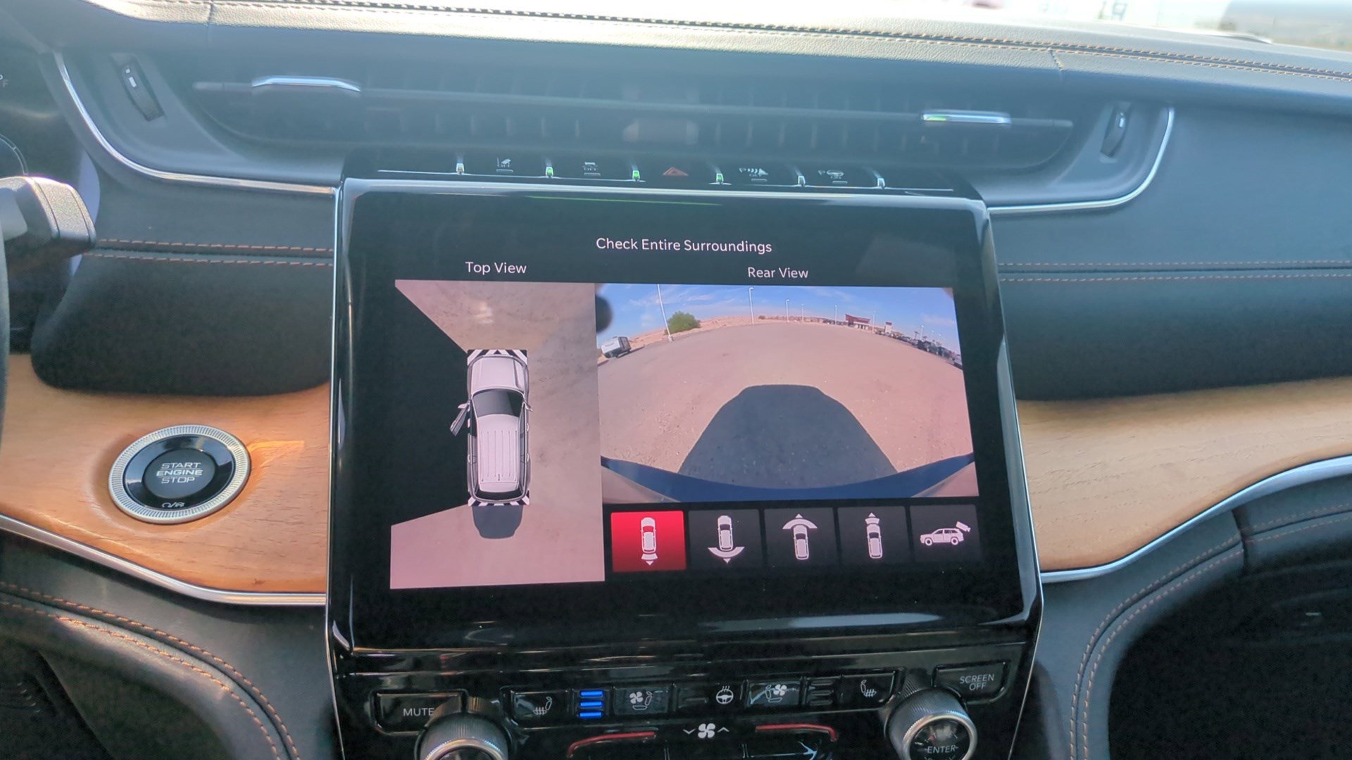 2021 Jeep Grand Cherokee L Summit Reserve photo 23
