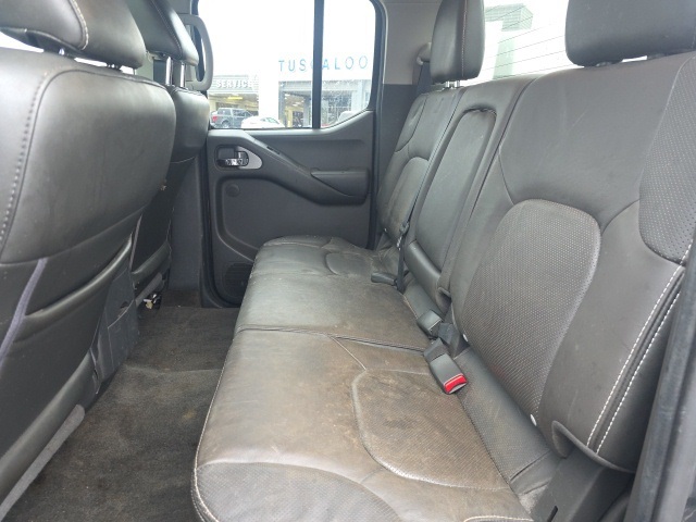 2013 Nissan Frontier PRO-4X photo 4