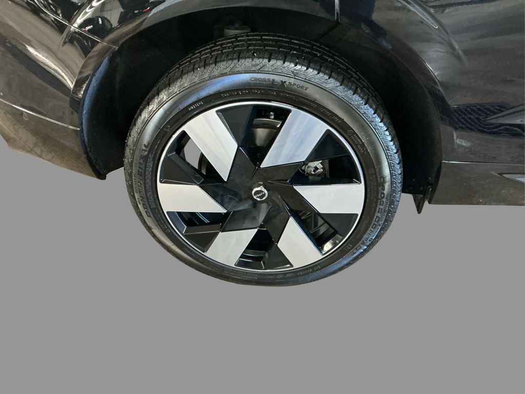 2025 Volvo XC60 Hybrid T8 Plus photo 14
