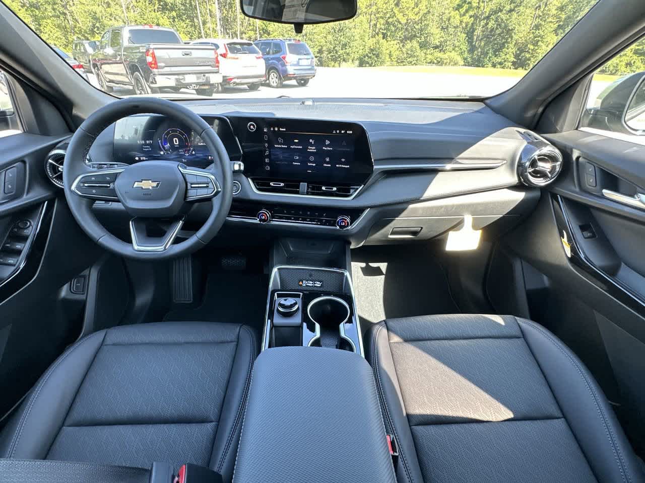 2026 Chevrolet Equinox LT photo 2