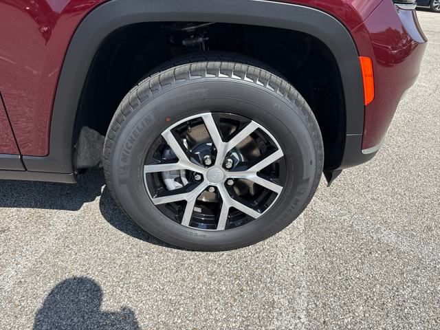 2025 Jeep Grand Cherokee Limited photo 9