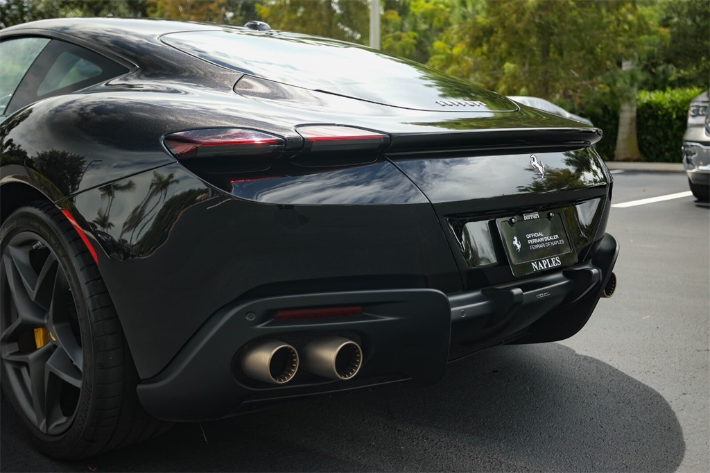 2023 Ferrari Roma Base photo 13