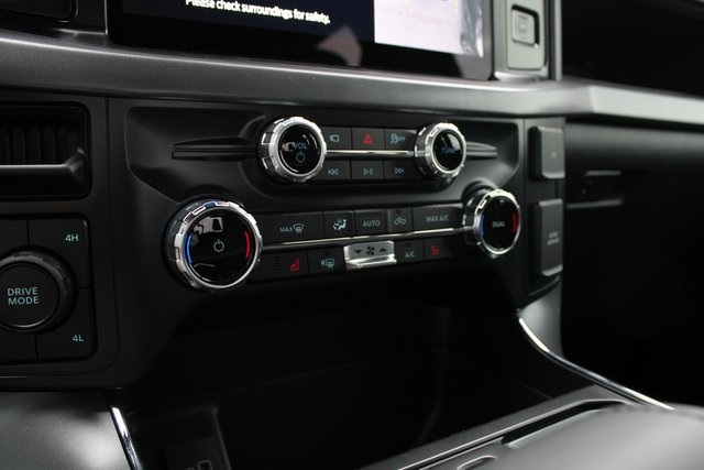 2025 Ford F-150 XLT photo 4