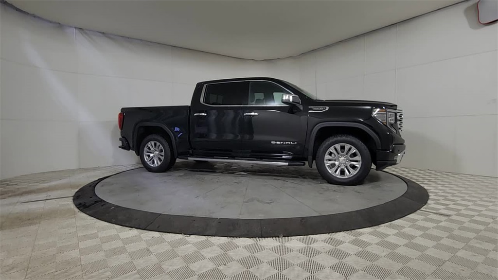 2026 GMC SIERRA - Image 9